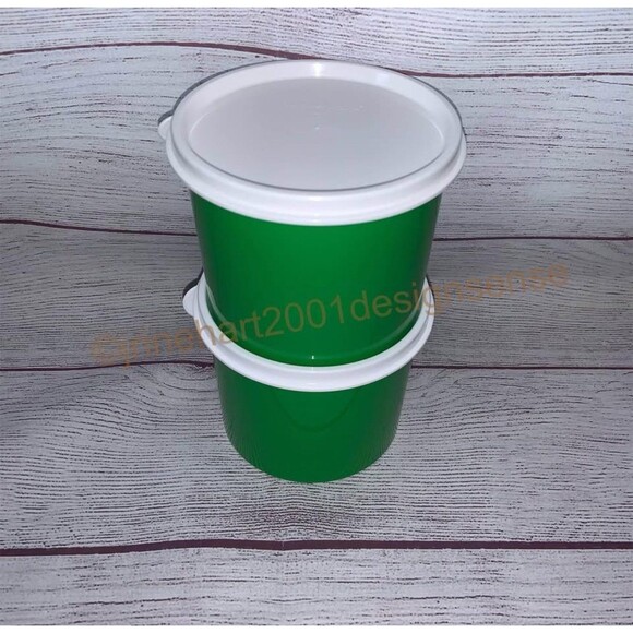 New Tupperware Canisters Green with White Seals 20 oz 4623 - Picture 2 of 5